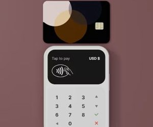 As criptomoedas oferecem alto potencial de retorno e maior liberdade financeira por meio da descentralização, operando em um mercado aberto 24 horas por dia, 7 dias por semana. No entanto, são um ativo de alto risco devido à extrema volatilidade e à falta de regulamentação. Os principais riscos incluem perdas rápidas e falhas de segurança cibernética. A chave para o sucesso é investir somente com uma estratégia clara e com capital que não comprometa sua estabilidade financeira.